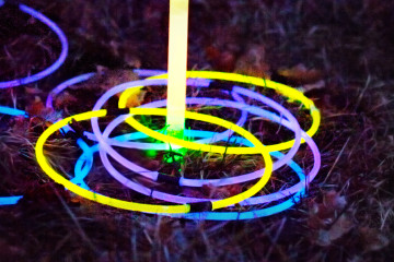 DIY-Glowing-Ring-Toss
