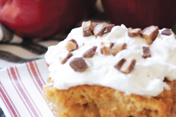 caramel apple poke cake