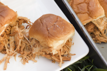 slow cooker bbq chicken sliders